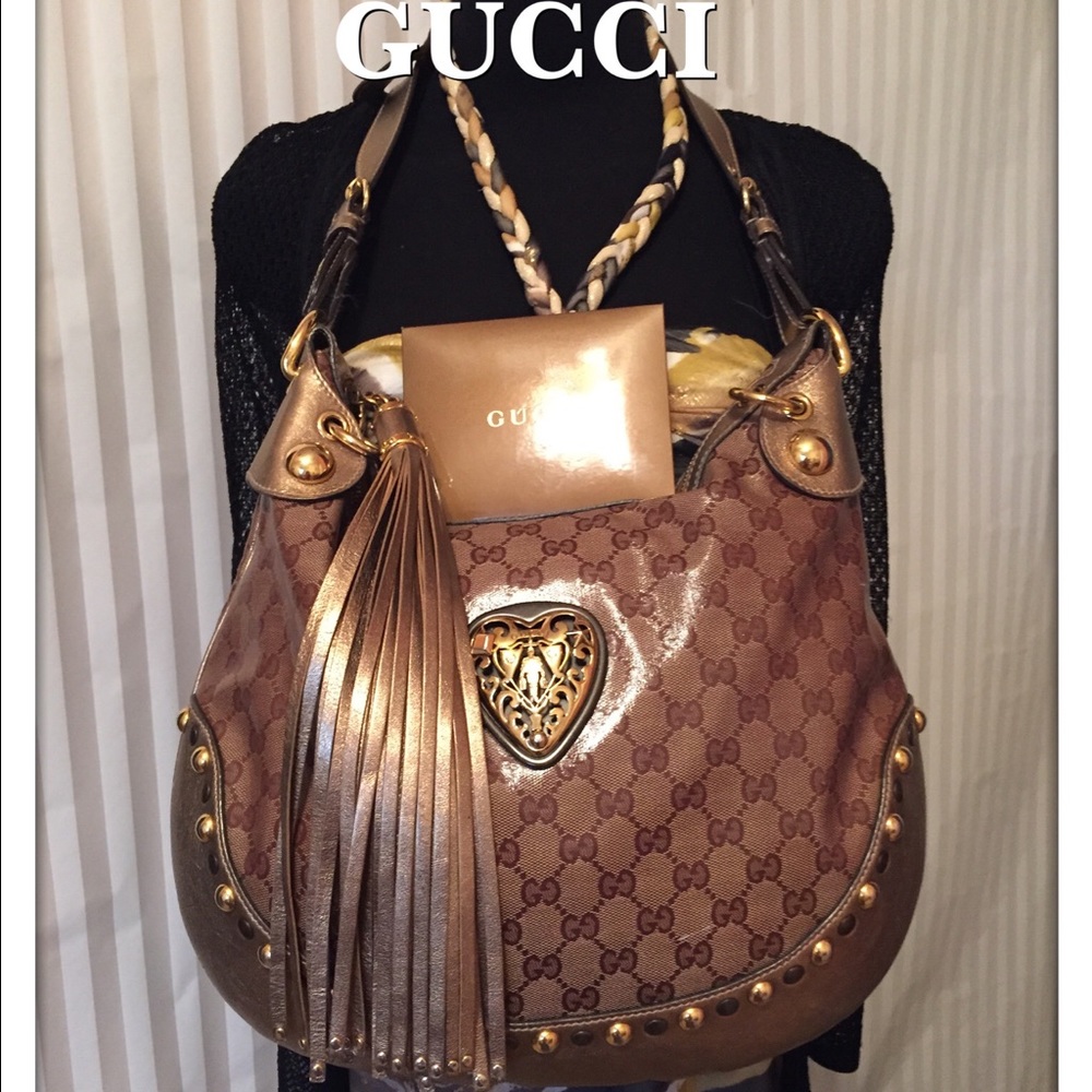 GUCCI gorgeous Leather Purse RARE Find! Excellent